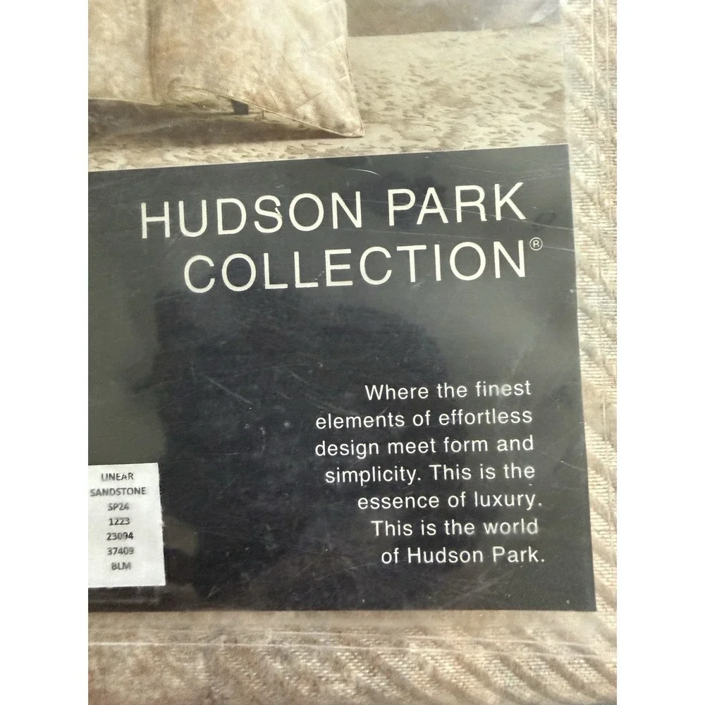 Hudson Park Collection Linear Sandstone FULL/QUEEN Duvet Cover Gold -‎ NWT $485